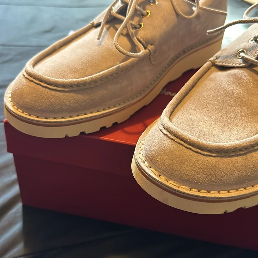 Salvatore Ferragamo men boat shoes NEW